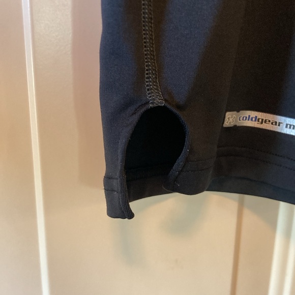 Small Under Armour Black Fitted ColdGear Mock Turtleneck Layering Athletic Top - Picture 4 of 9
